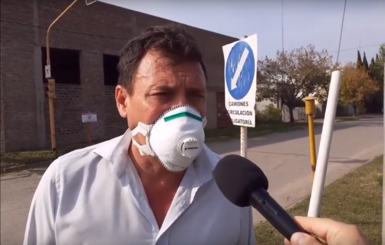 Video: Leonardo Raimundo encabeza brigadas de desinfección, desmalezado, entrega de cloro y barbijos Video: Leonardo Raimundo encabeza brigadas de desinfección, desmalezado, entrega de cloro y barbijos