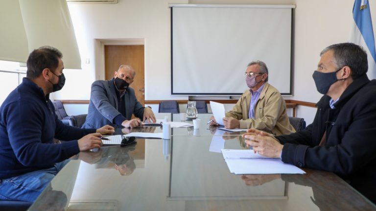 Video: Perotti encabezó reunión de trabajo abordando el conflicto generado por Dow Argentina en PGSM Video: Perotti encabezó reunión de trabajo abordando el conflicto generado por Dow Argentina en PGSM