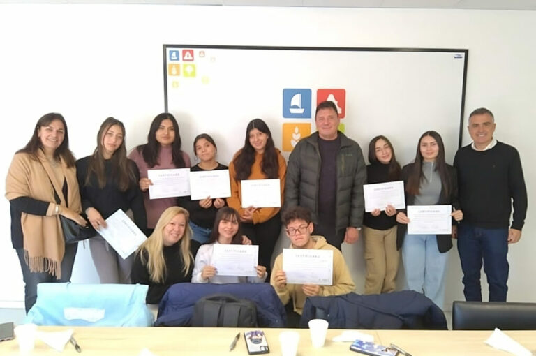 Alumnos de la escuela Nº 672 completaron sus pasantías en la Municipalidad
