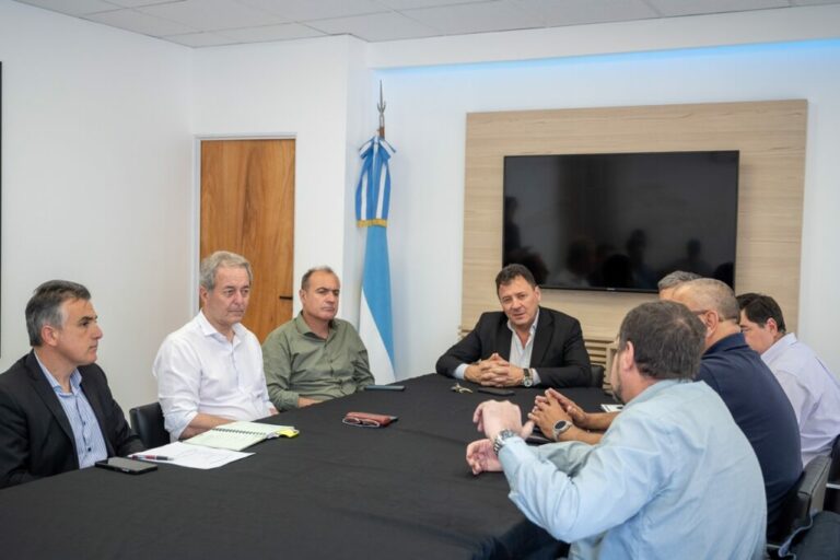 Intendentes del Foro de Localidades Portuarias expresaron su preocupación por hechos de inseguridad en la Hidrovía Intendentes del Foro de Localidades Portuarias expresaron su preocupación por hechos de inseguridad en la Hidrovía