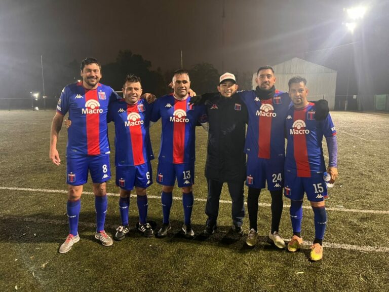 Juan Pablo Pereyra volvió a vestir la camiseta de Tigre en el Torneo Senior +35 Juan Pablo Pereyra volvió a vestir la camiseta de Tigre en el Torneo Senior +35