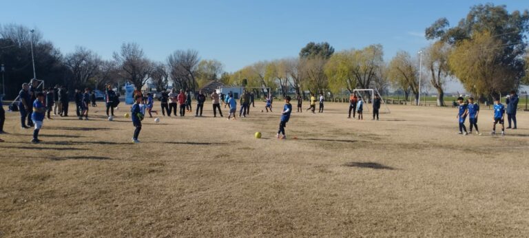 ARFI capacitó a entrenadores de fútbol infantil ARFI capacitó a entrenadores de fútbol infantil